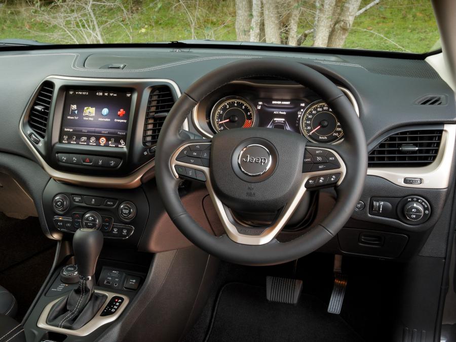  Jeep Cherokee Limited 2014 года  (AU) (фото 15 из 27)